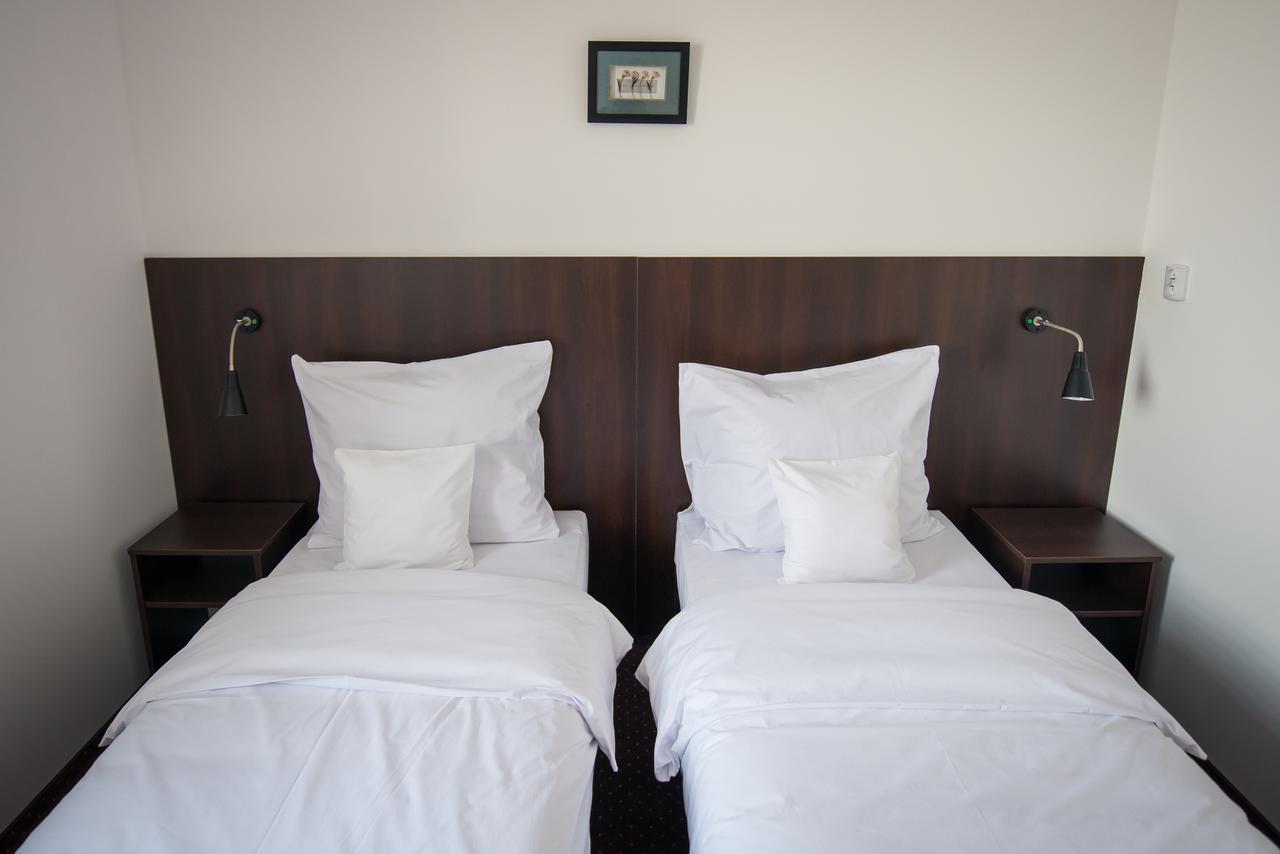 First Hotel 特切夫 外观 照片